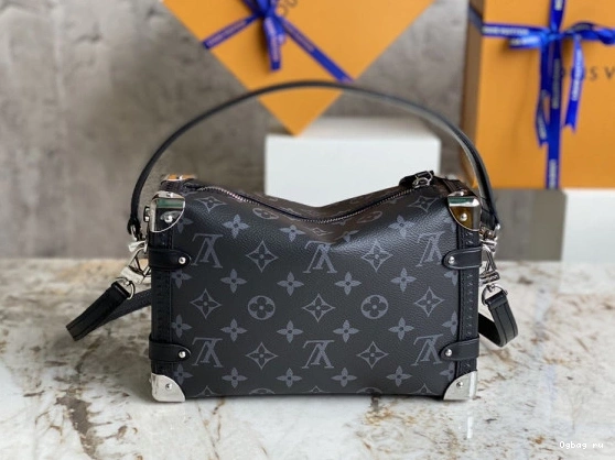 SIDE VUITTON LOUIS TRUNK MM 0715